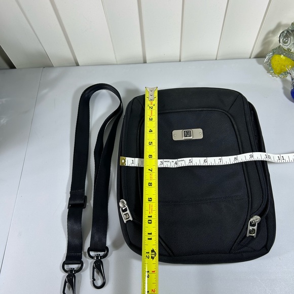 Ful Brooklyn 2-in -1 Ipad and Laptop Backpack,Black ,detachable ipad Case. - Picture 12 of 14